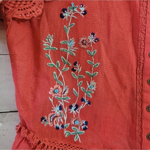 Forever 21 Sheer Embroidered Floral Cropped Tank Top Adjustable Straps Sz Small - Picture 3 of 10